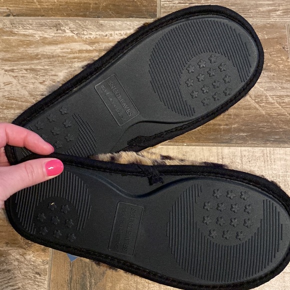 Leopard Slippers - Picture 3 of 5